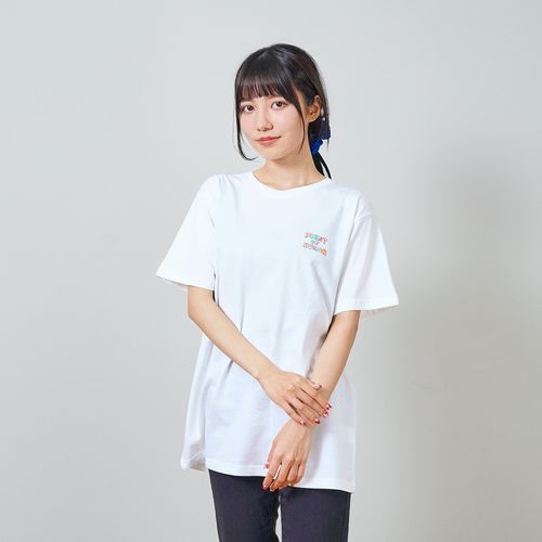 依与吏の手描き花ロゴTシャツ