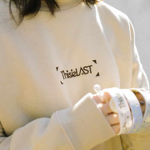 刺繍ロゴスウェット [ベージュ]