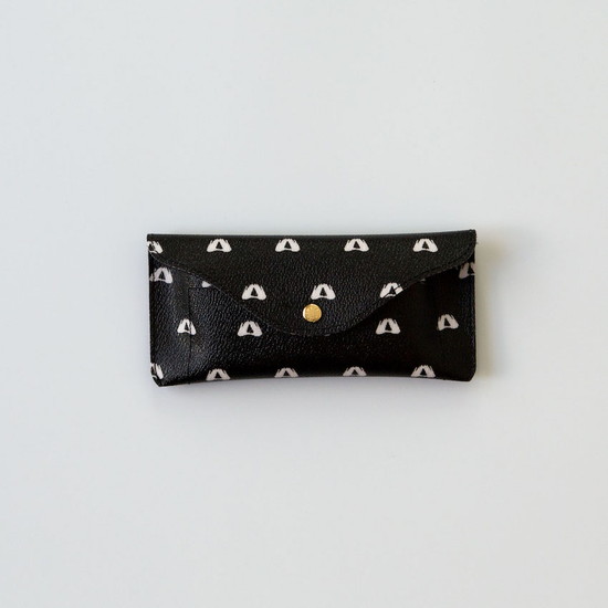 FABRICK × sakanaction GLASSES CASE(HAND SIGN)